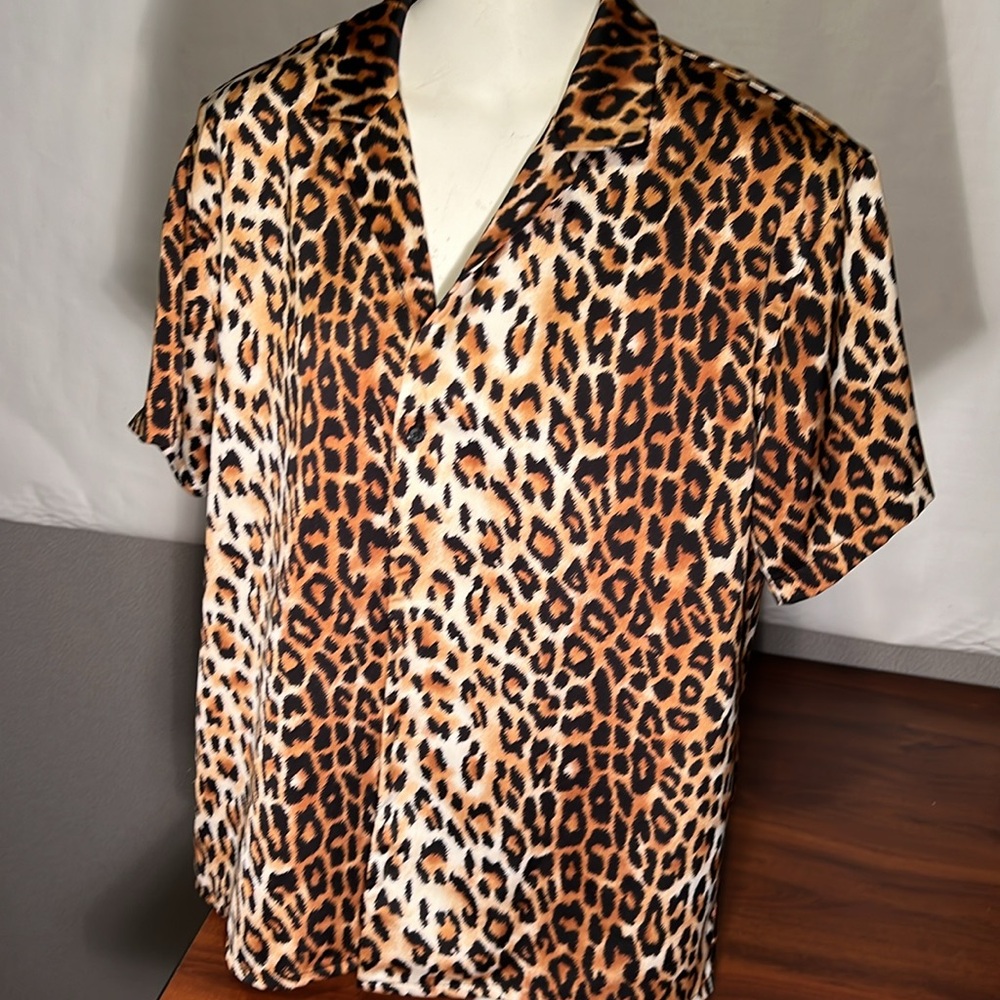 Forever 21 Men’s Leopard Shirt